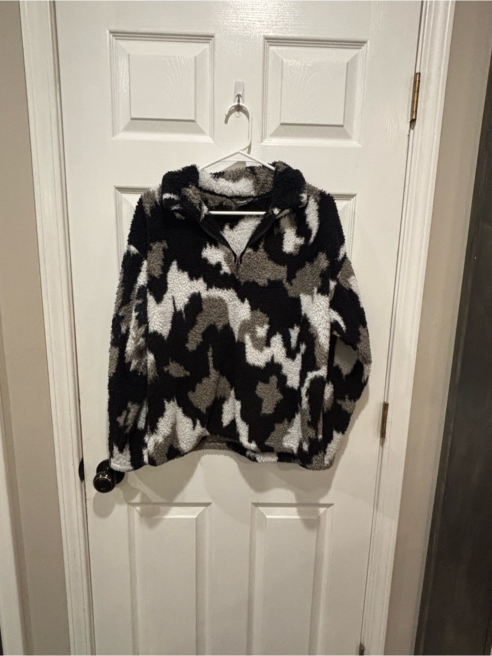 Eddie Bauer Sherpa Half-Zip Pullover - Black, White & Gray